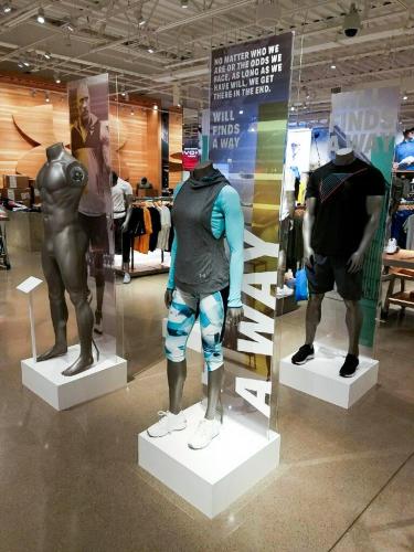 Acrylic-Pedestals-3-of-3